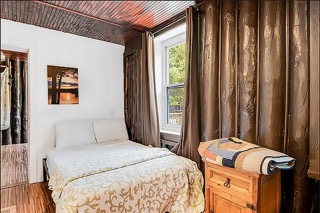 rental photo